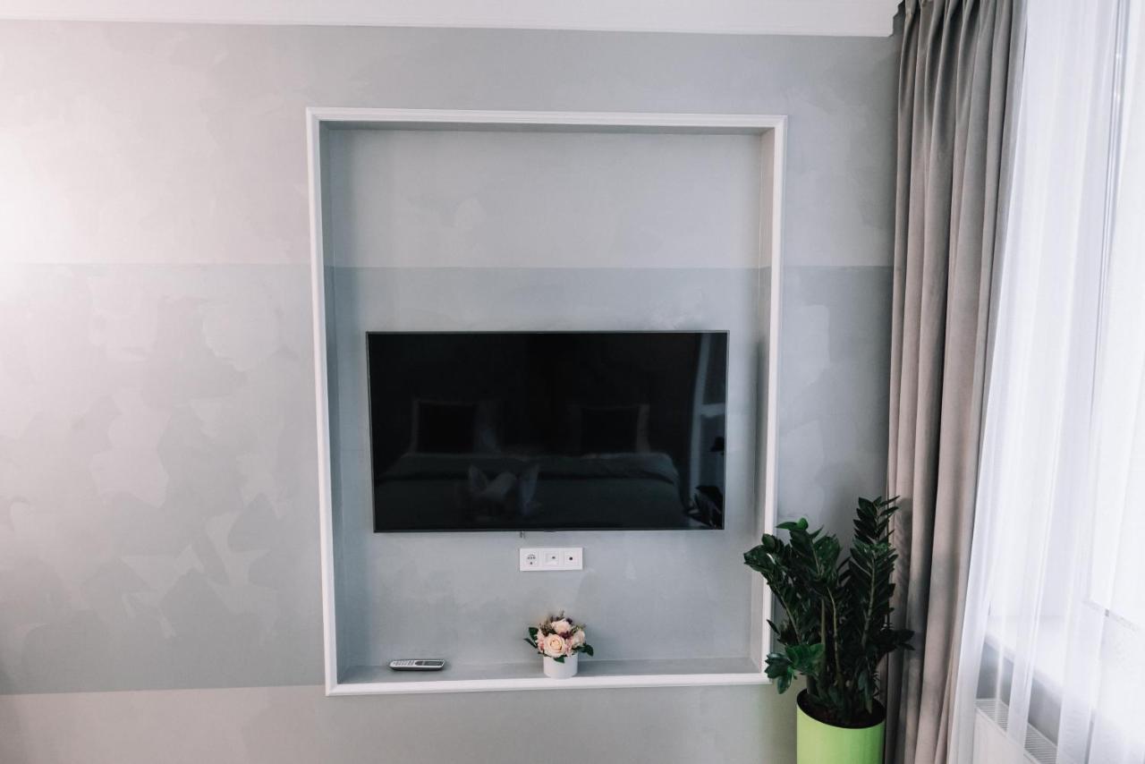 Royal Tower Vip Smart Apartments 1 키예프 외부 사진