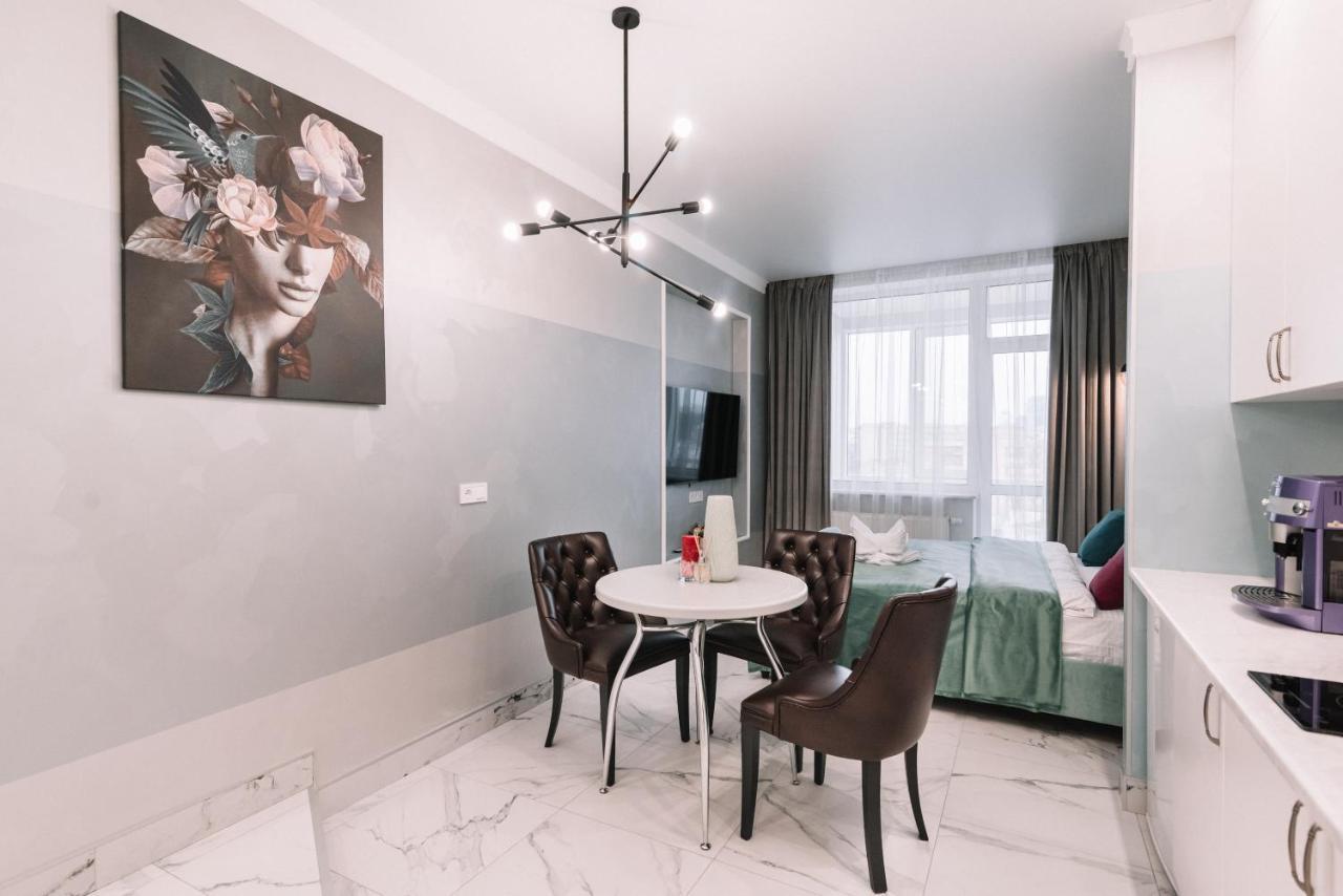 Royal Tower Vip Smart Apartments 1 키예프 외부 사진