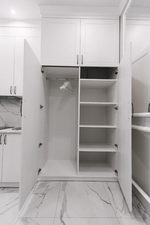 Royal Tower Vip Smart Apartments 1 키예프 외부 사진