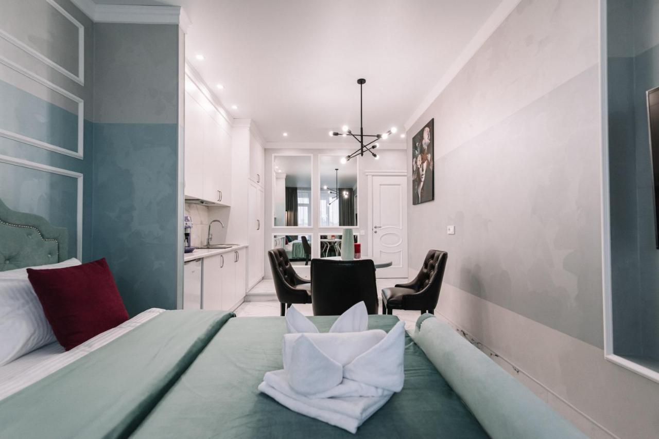Royal Tower Vip Smart Apartments 1 키예프 외부 사진