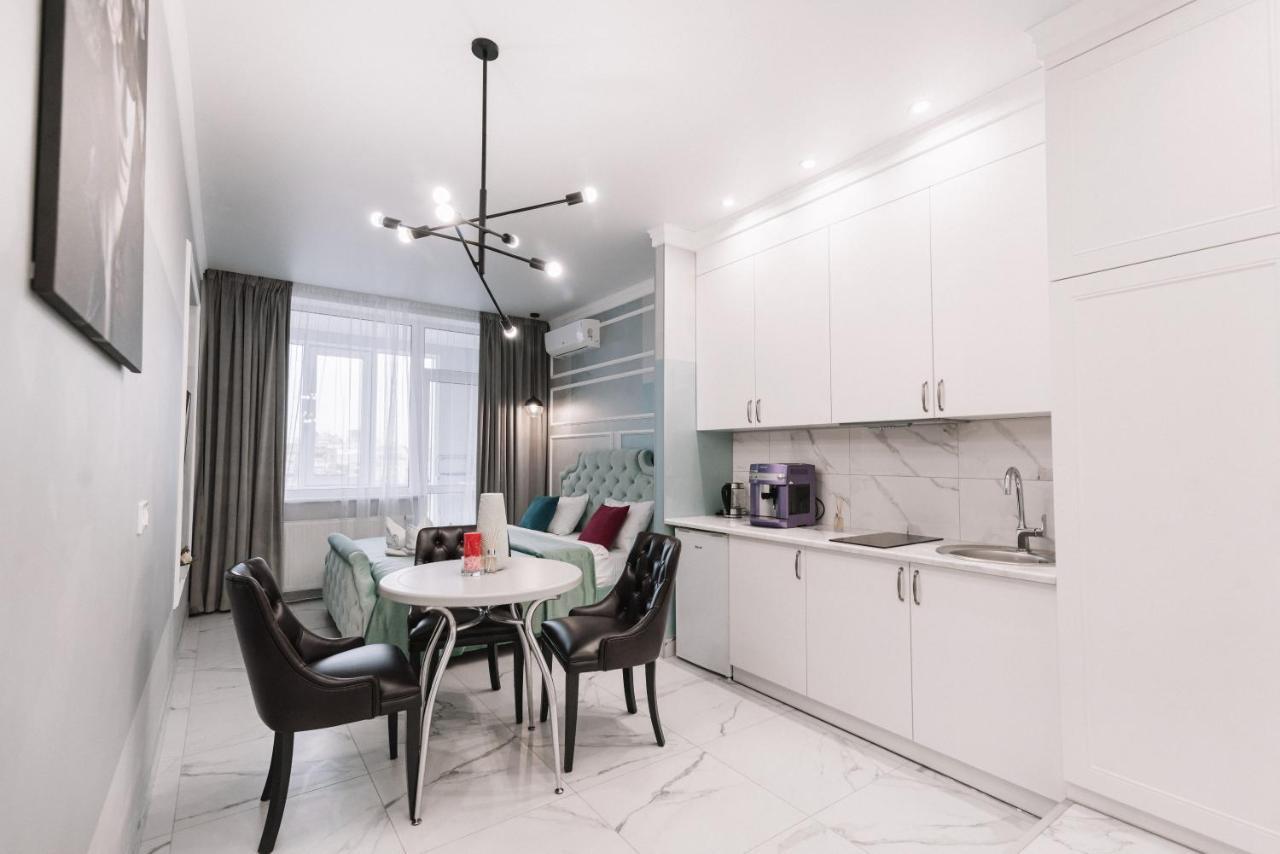 Royal Tower Vip Smart Apartments 1 키예프 외부 사진